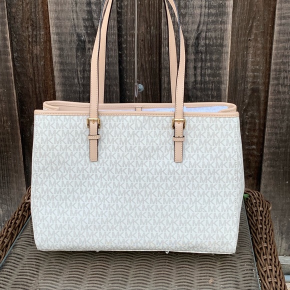 NWT Michael Kors Signature Large EW Tote Handbag - Picture 3 of 7